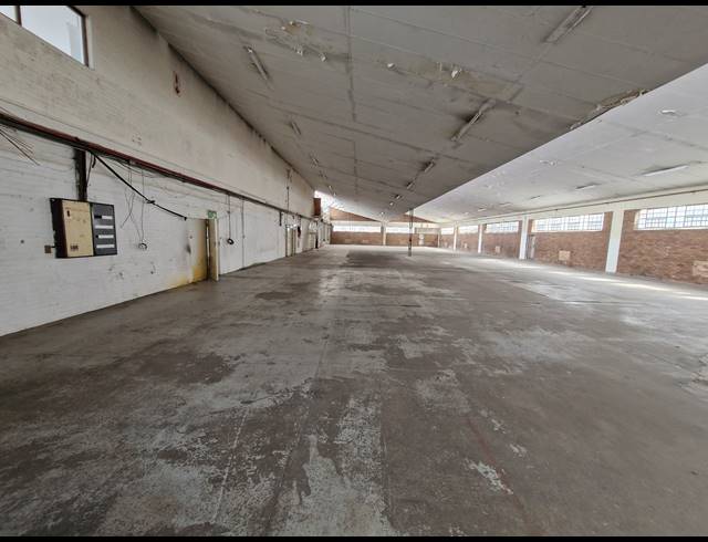 1,563M² WAREHOUSE FOR SALE IN BENROSE